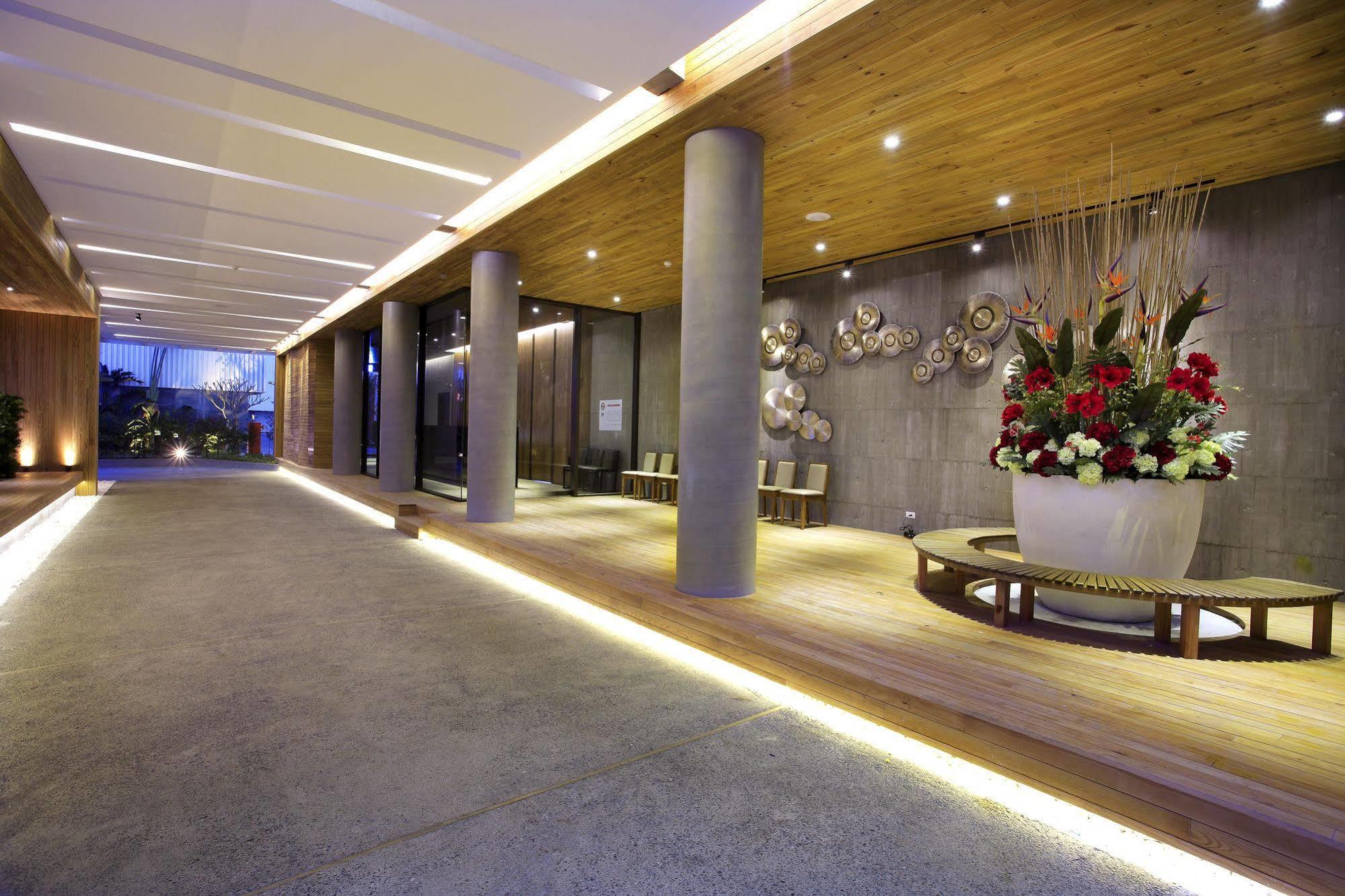 H Villa Inn Tainan Luaran gambar