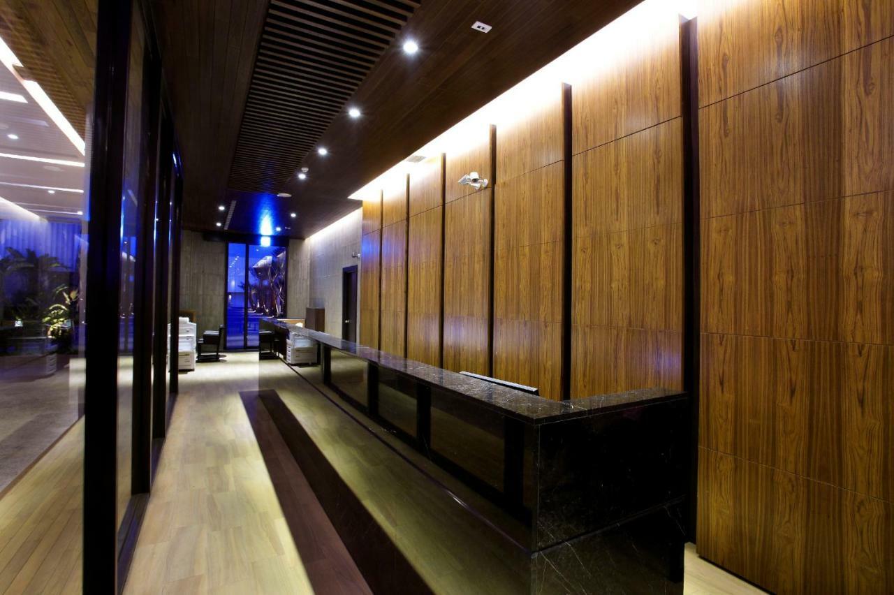 H Villa Inn Tainan Luaran gambar